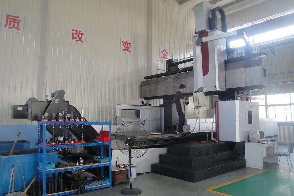 大型数控龙门铣床（GMFS2040三轴连动）